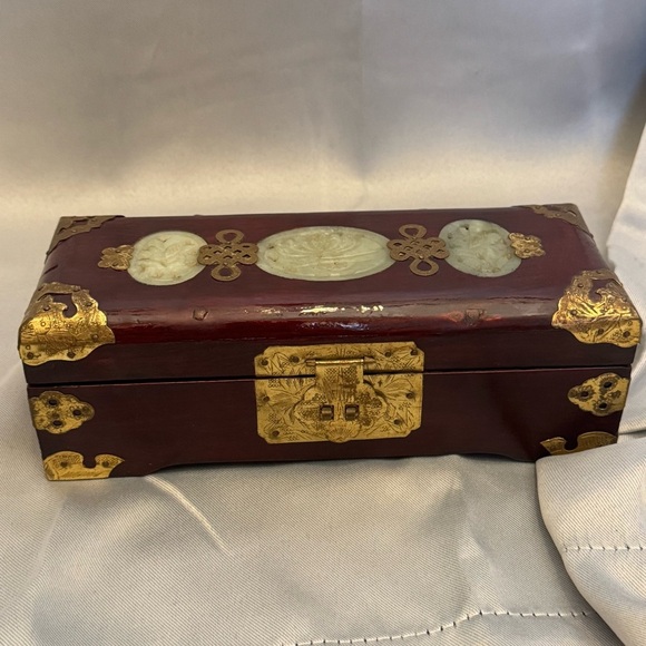 Vintage Chinese Jewelry Box Rosewood With Brass and Design red Silk Interior - Picture 5 of 12